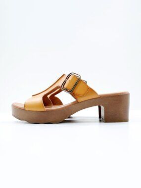 BareTraps Gwenney Brown Faux Leather 2.5" Block Heel Sandals - 7.5